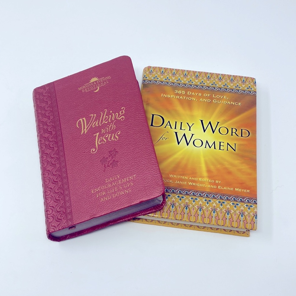 Walking with Jesus & Daily Word Devotional for Women